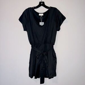 Alredine Samantha Short Sleeve Shorty Romper in Black Bailey’s Blossoms L NWT